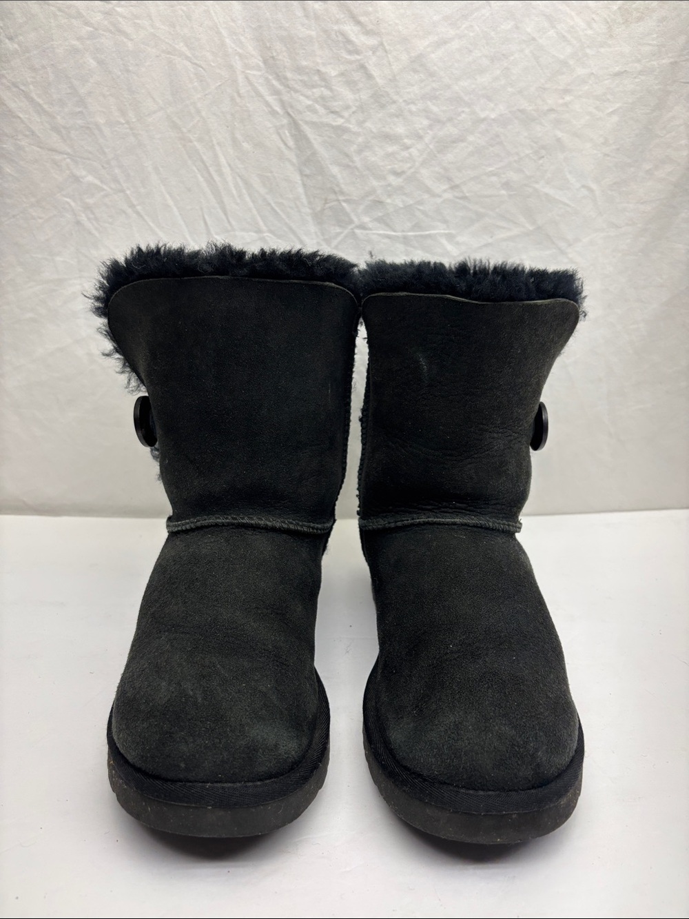 Ugg Bailey Button Boots, SZ 7, box 51
